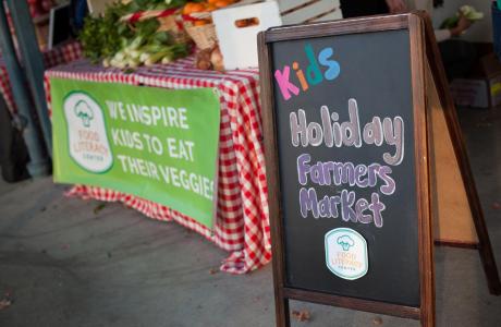 Holiday farmers market