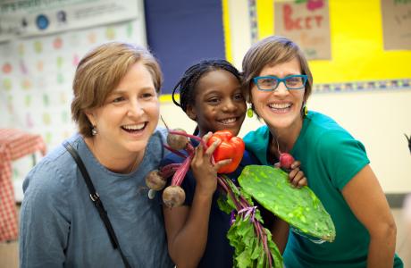 Elise Bauer, Amber K. Stott & student