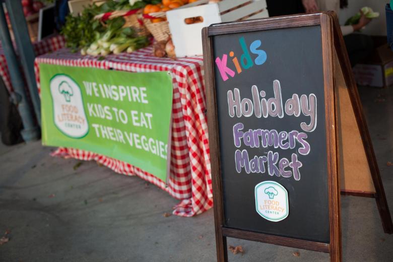 Holiday farmers market