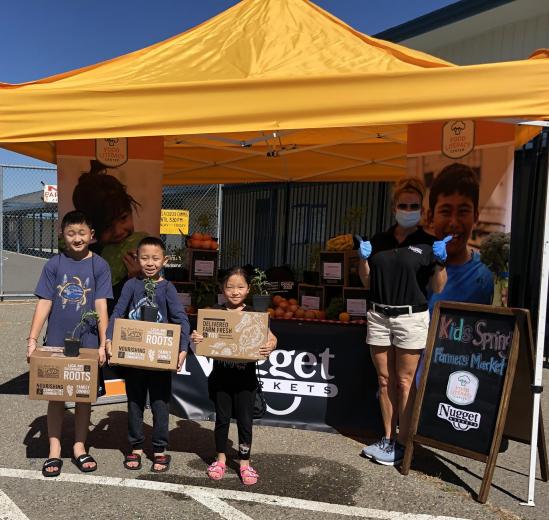 Kids at farmers market